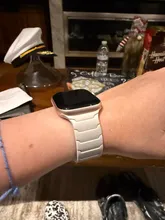 Avis clients – Bracelet silicone magnétique pour Apple Watch 38 à 49 mm