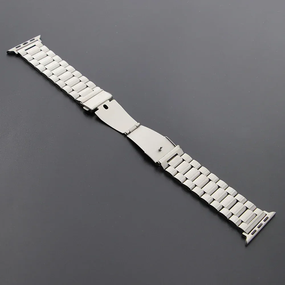 Boîtier et bracelet métal pour Apple Watch 40 à 46 mm