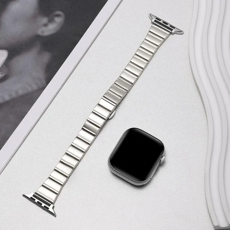 Bracelet acier fin pour Apple Watch 38 à 49 mm femmes