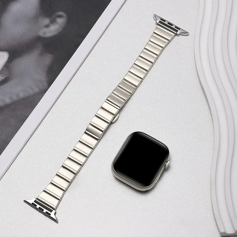 Bracelet acier fin pour Apple Watch 38 à 49 mm femmes