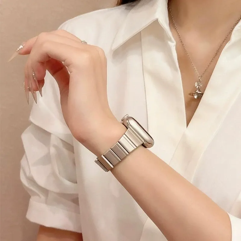 Bracelet acier fin pour Apple Watch 38 à 49 mm femmes