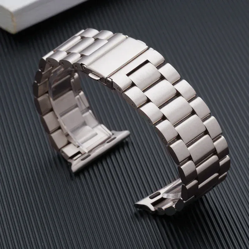 Bracelet acier pour Apple Watch 38 à 49 mm série 12