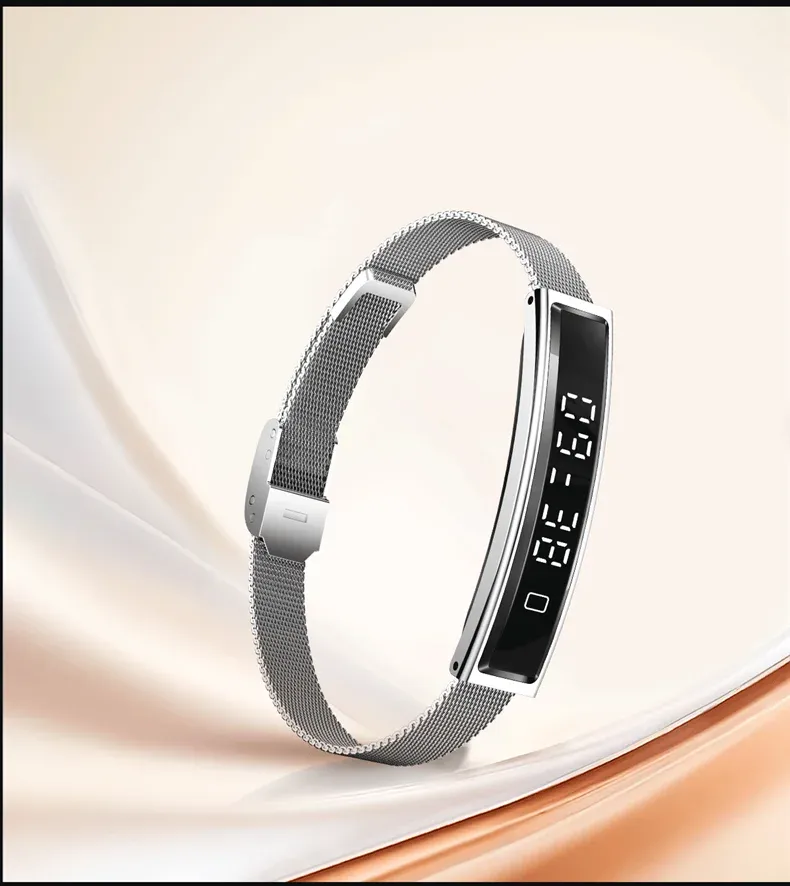 Bracelet connecté fitness tracker santé IP68