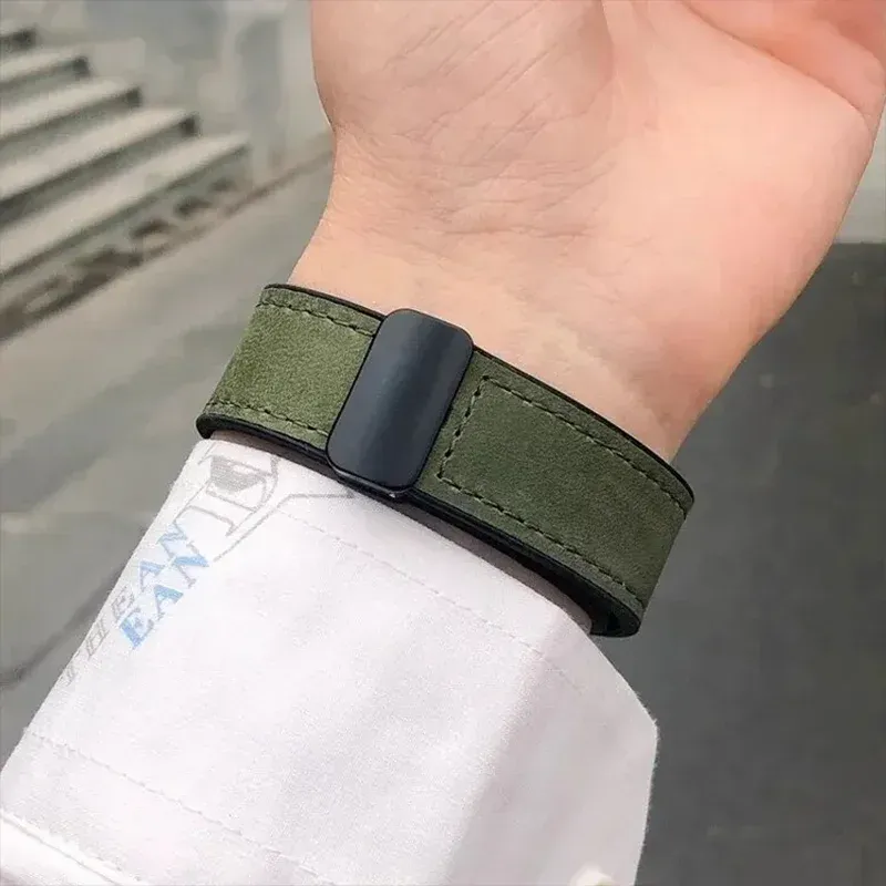 Bracelet cuir magnétique pour Apple Watch 38 à 49 mm