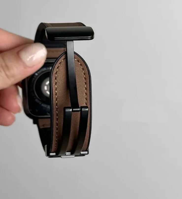 Bracelet cuir silicone magnétique pour Apple Watch 38 à 49 mm