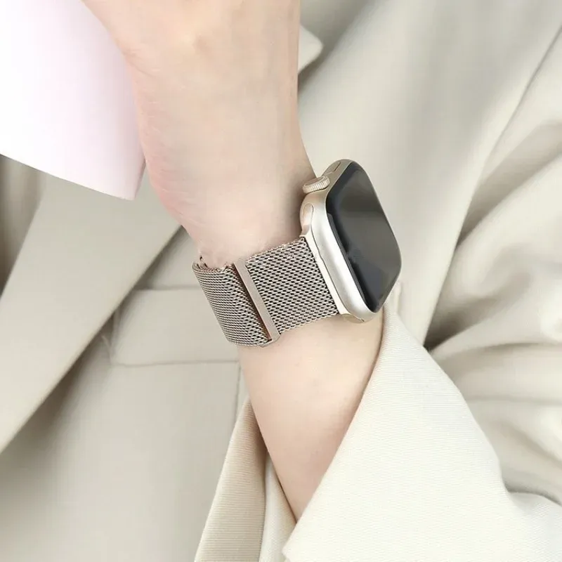 Bracelet et étui métal pour Apple Watch 38 à 49 mm
