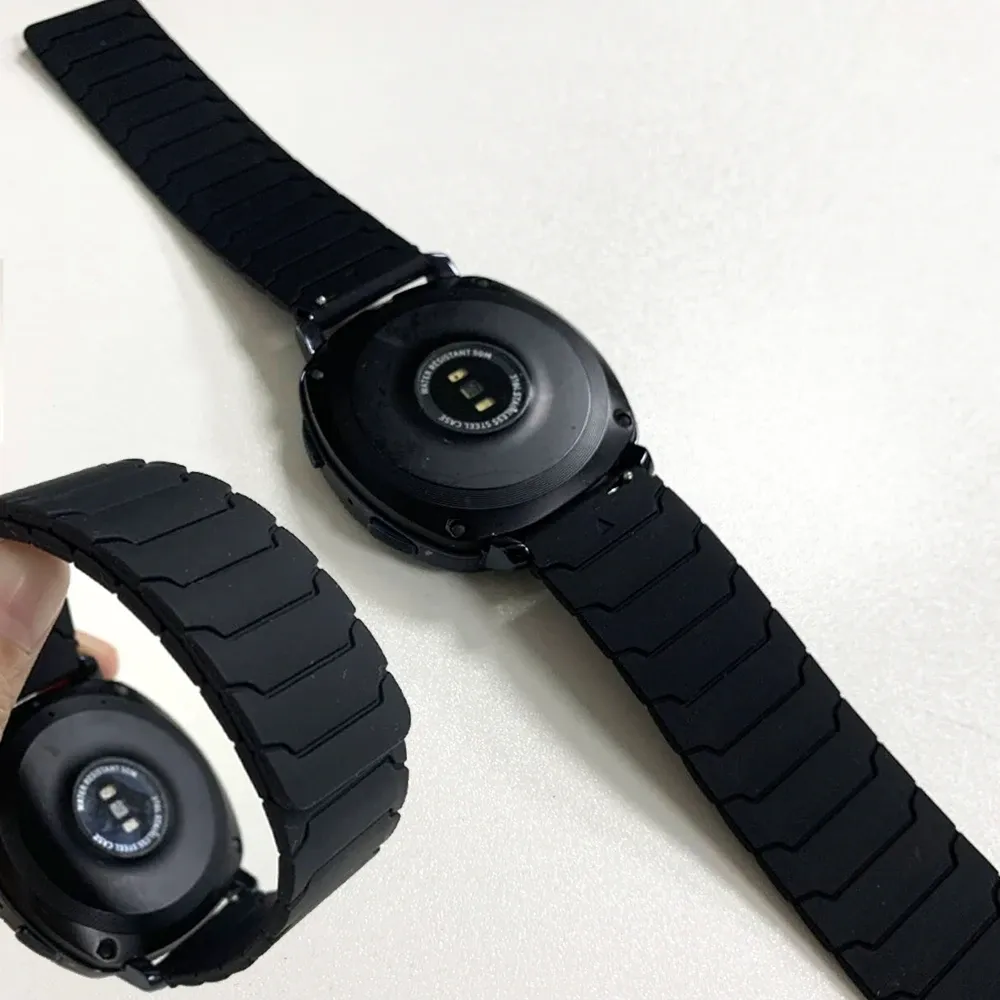 Bracelet montre silicone magnétique 20 à 22 mm