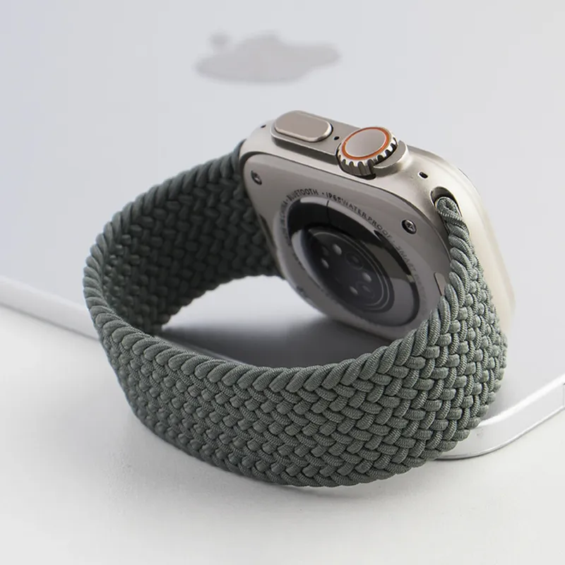 Bracelet nylon tressé boucle 38 à 49 mm pour Apple Watch