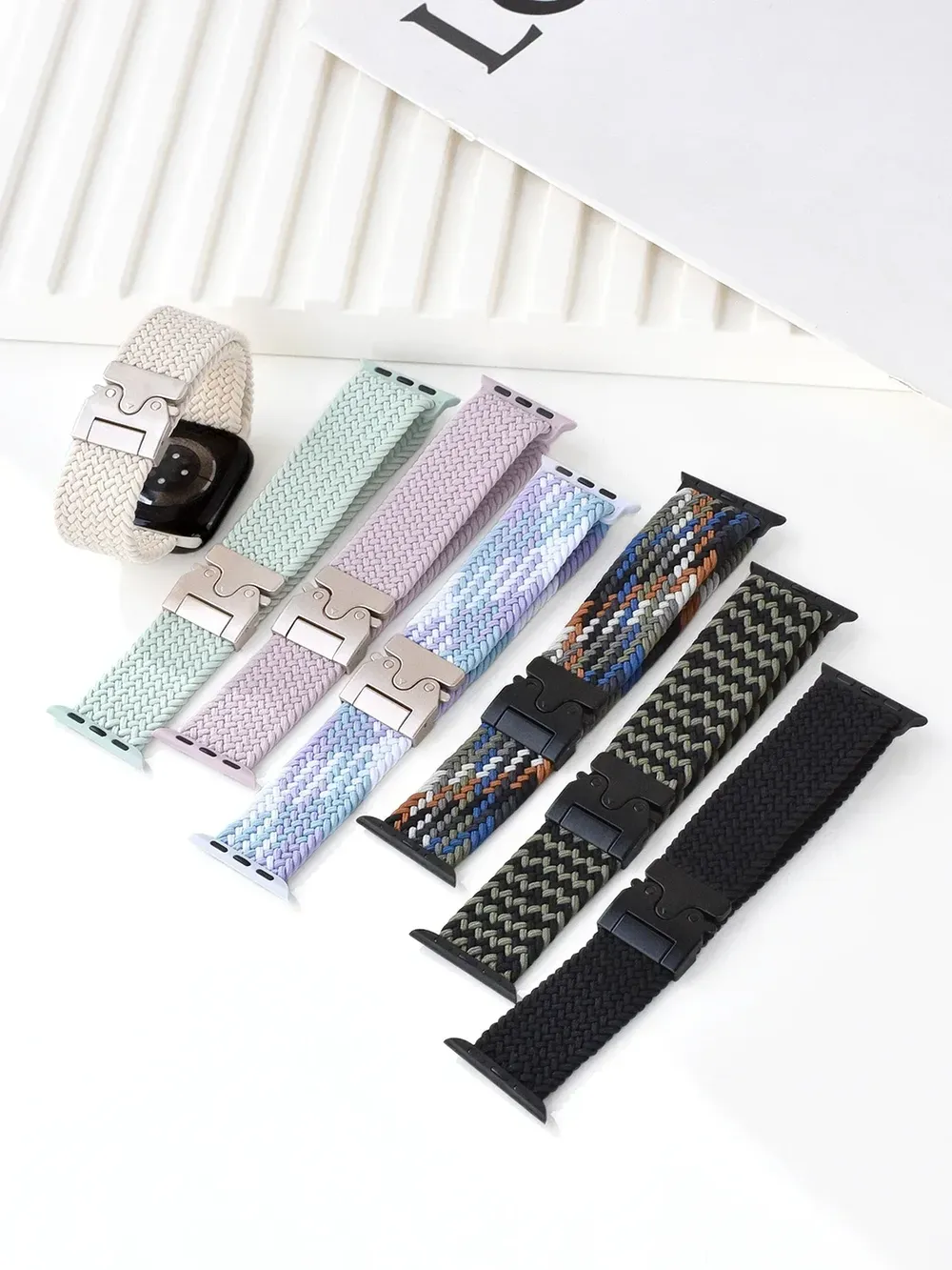 Bracelet nylon tressé parachute pour Apple Watch 38 à 49 mm