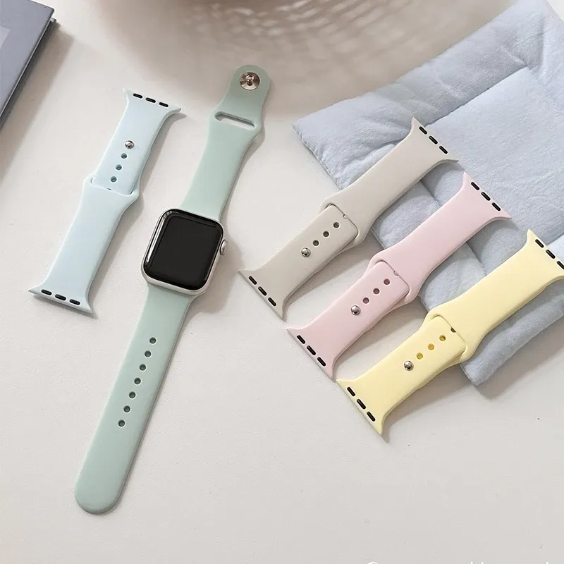 Bracelet silicone pour Apple Watch 38 à 49 mm