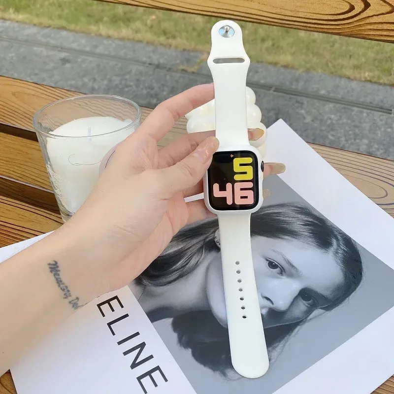 Bracelet silicone pour Apple Watch 38 à 49 mm