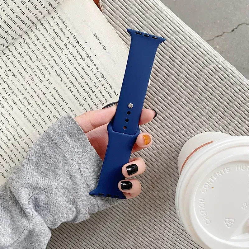 Bracelet silicone pour Apple Watch 38 à 49 mm