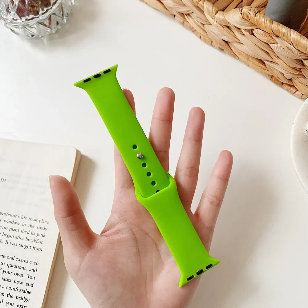 Bracelet silicone pour Apple Watch 38 à 49 mm