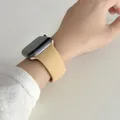 Bracelet silicone pour Apple Watch 38 à 49 mm série 11 SE – Couleur du bracelet 28 noix