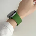 Bracelet silicone pour Apple Watch 38 à 49 mm série 11 SE – Couleur du bracelet 6 Vert armée