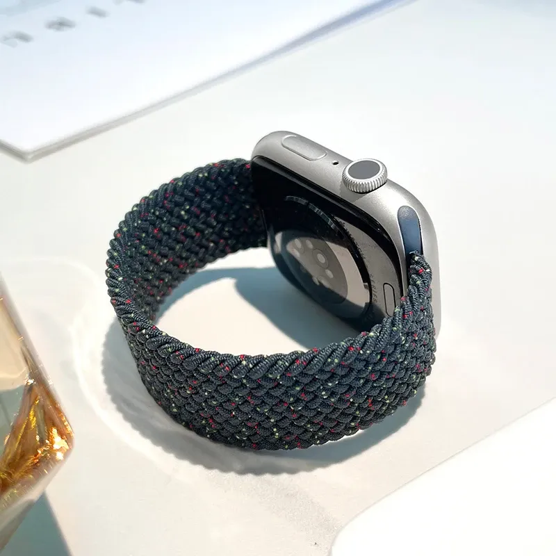 Bracelet Solo Loop tressé pour Apple Watch 40 à 49 mm