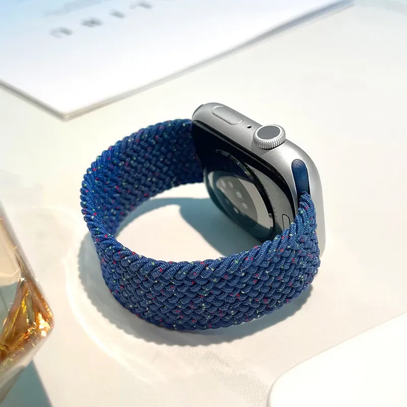 Bracelet Solo Loop tressé pour Apple Watch 40 à 49 mm
