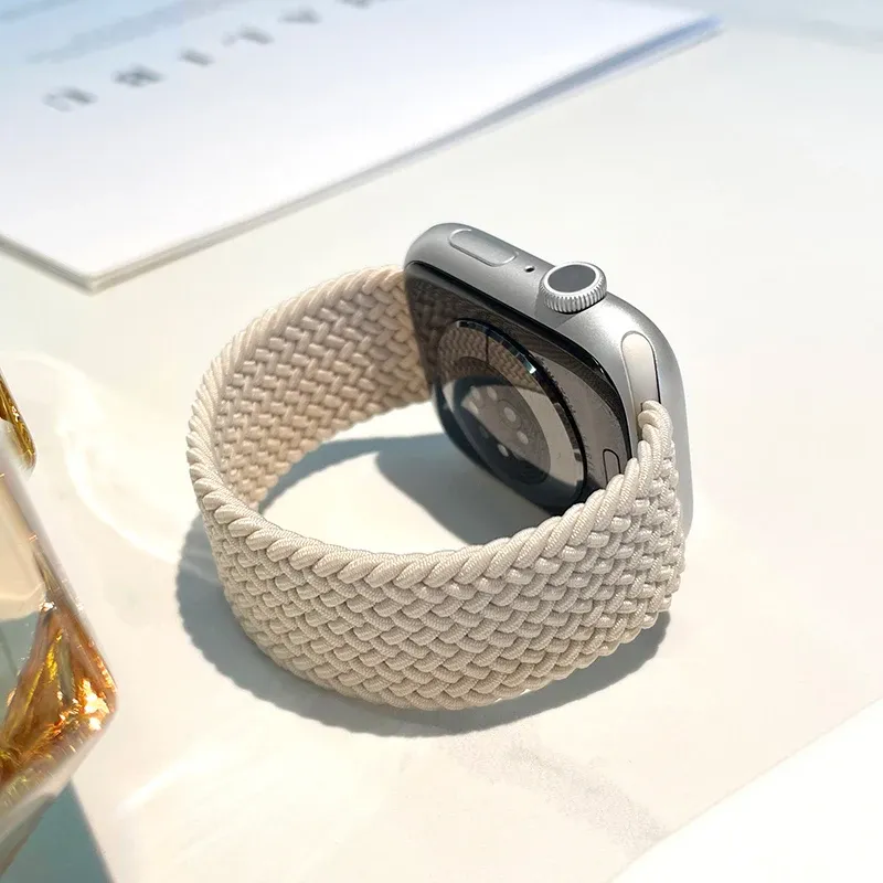 Bracelet Solo Loop tressé pour Apple Watch 40 à 49 mm