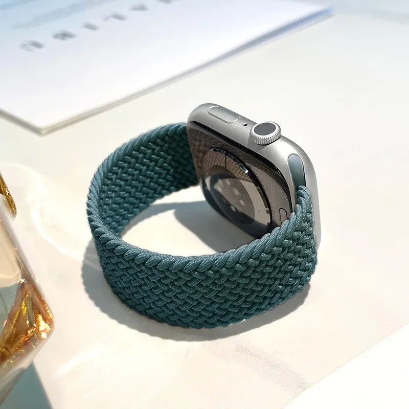 Bracelet Solo Loop tressé pour Apple Watch 40 à 49 mm