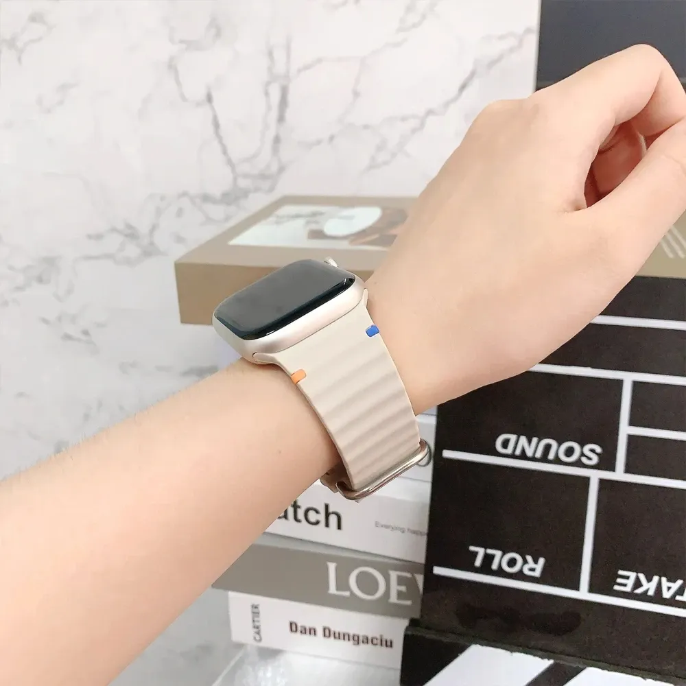 Bracelet sport silicone pour Apple Watch 40 à 49 mm