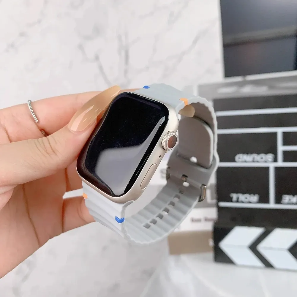 Bracelet sport silicone pour Apple Watch 40 à 49 mm