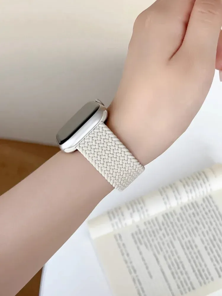 Bracelet tressé pour Apple Watch 38 à 49 mm