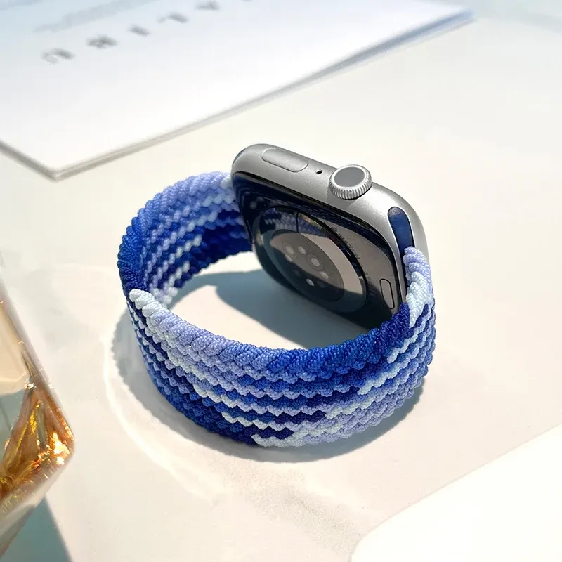 Bracelet tressé pour Apple Watch 38 à 49 mm