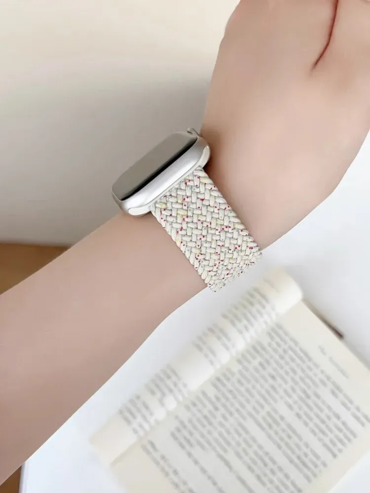 Bracelet tressé pour Apple Watch 38 à 49 mm